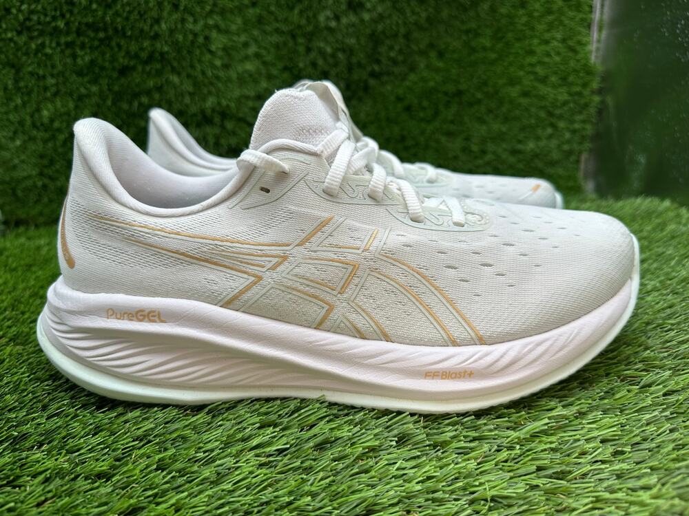 Asics Gel-Cumulus 26 1012B599 Athletic Sneaker Women's 11.5 White Mesh Training
